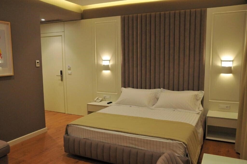 Панорама Paradise Beach Hotel 4*