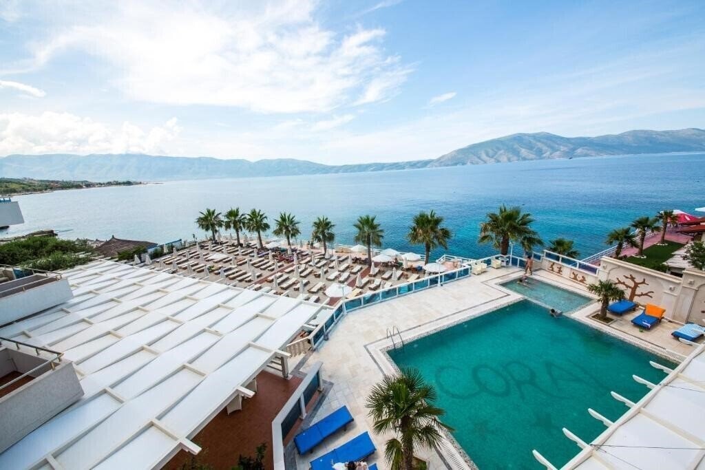 Изображение Coral Hotel & Resort 4*