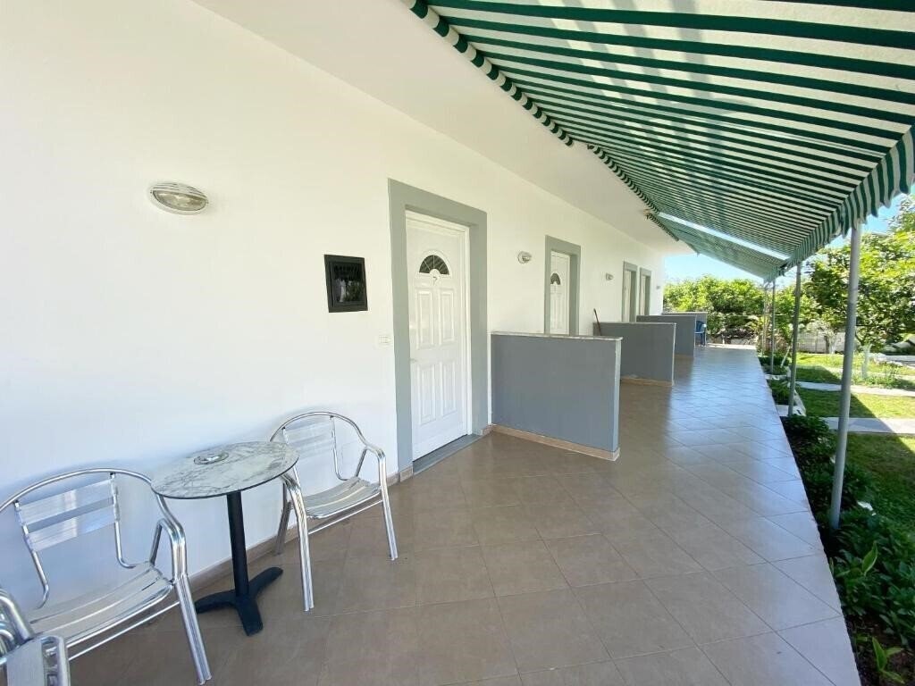 Территория Yard Paradise Hotel 3*