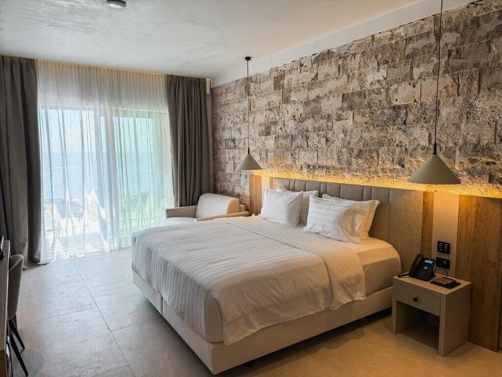 Панорама Drymades Inn 4*