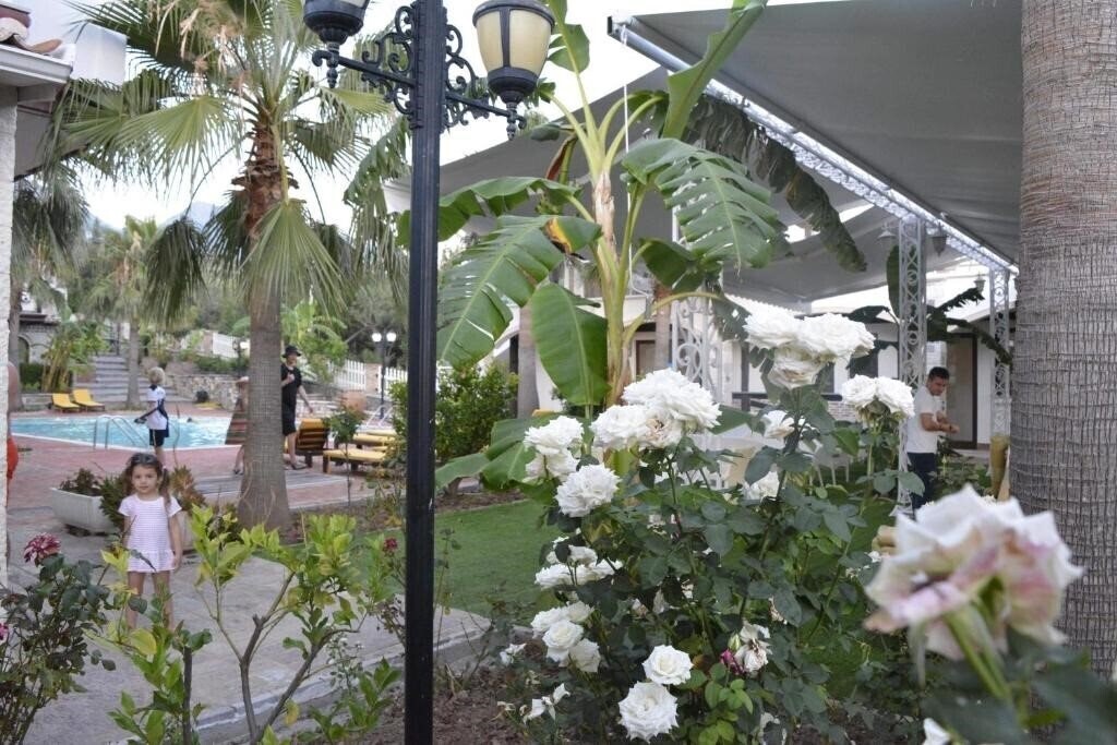 Панорама Sarajet E Pashait 4*