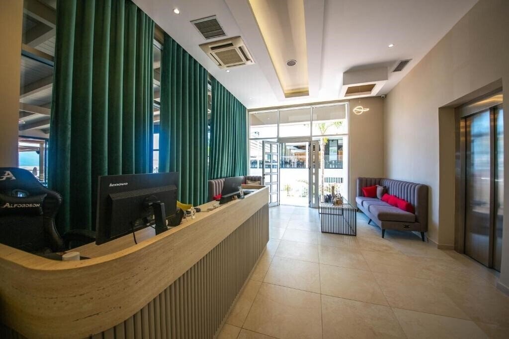 Фото Hotel Royal 3*