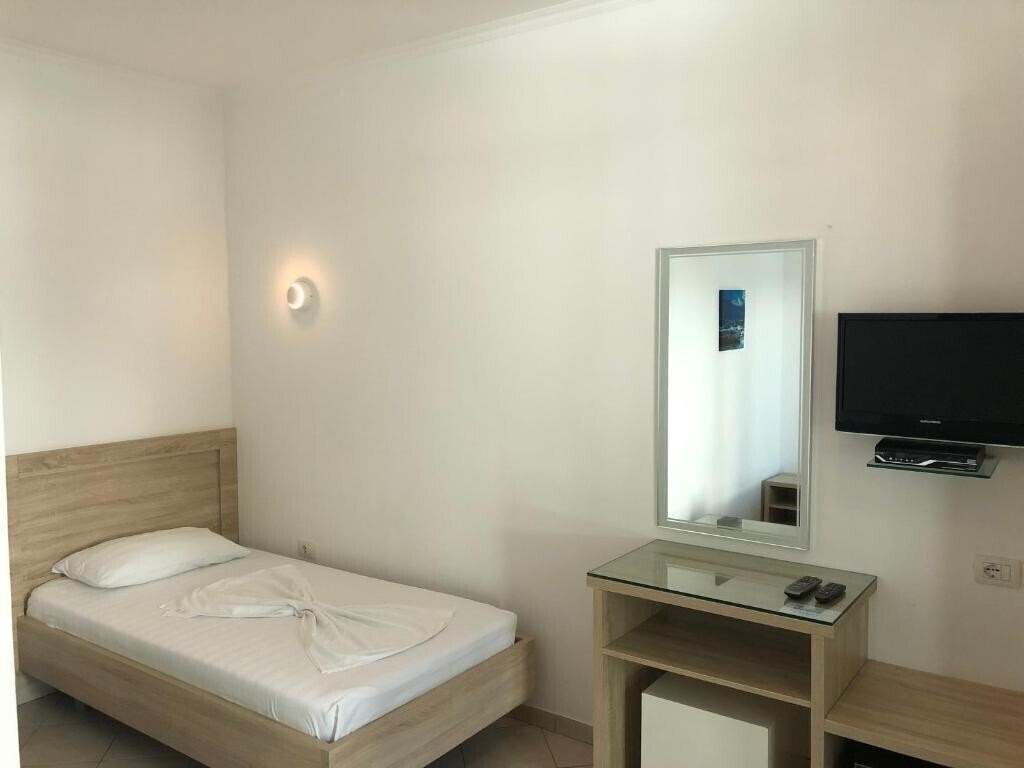 Территория Hotel Jon (ex. Jon) 3*