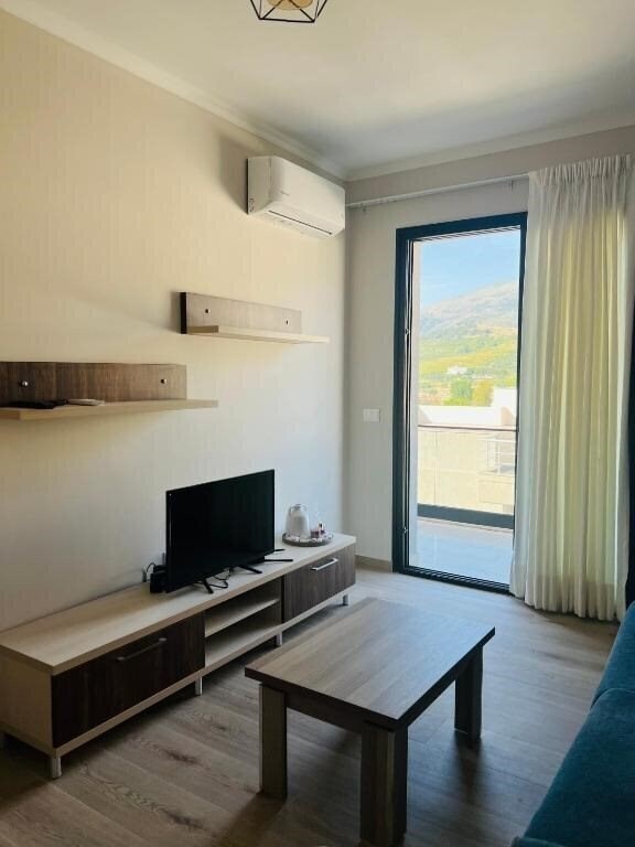 Территория Hotel Bella Vista (ex. Bella Vista Vlore, Bellavista Hotel) 3*