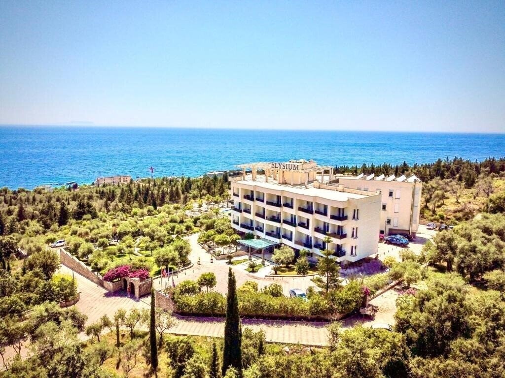 Отель Elysium 5*