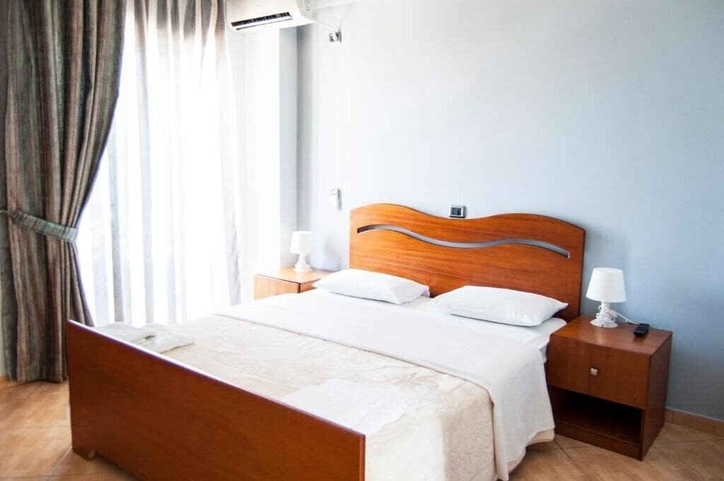 Панорама Dhima 4*