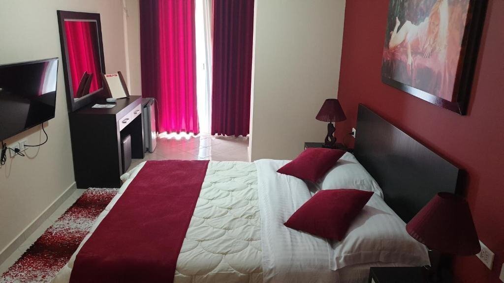 Панорама Hotel Haris Vlore (ex. Haris, Hotel Haris 1) 3*