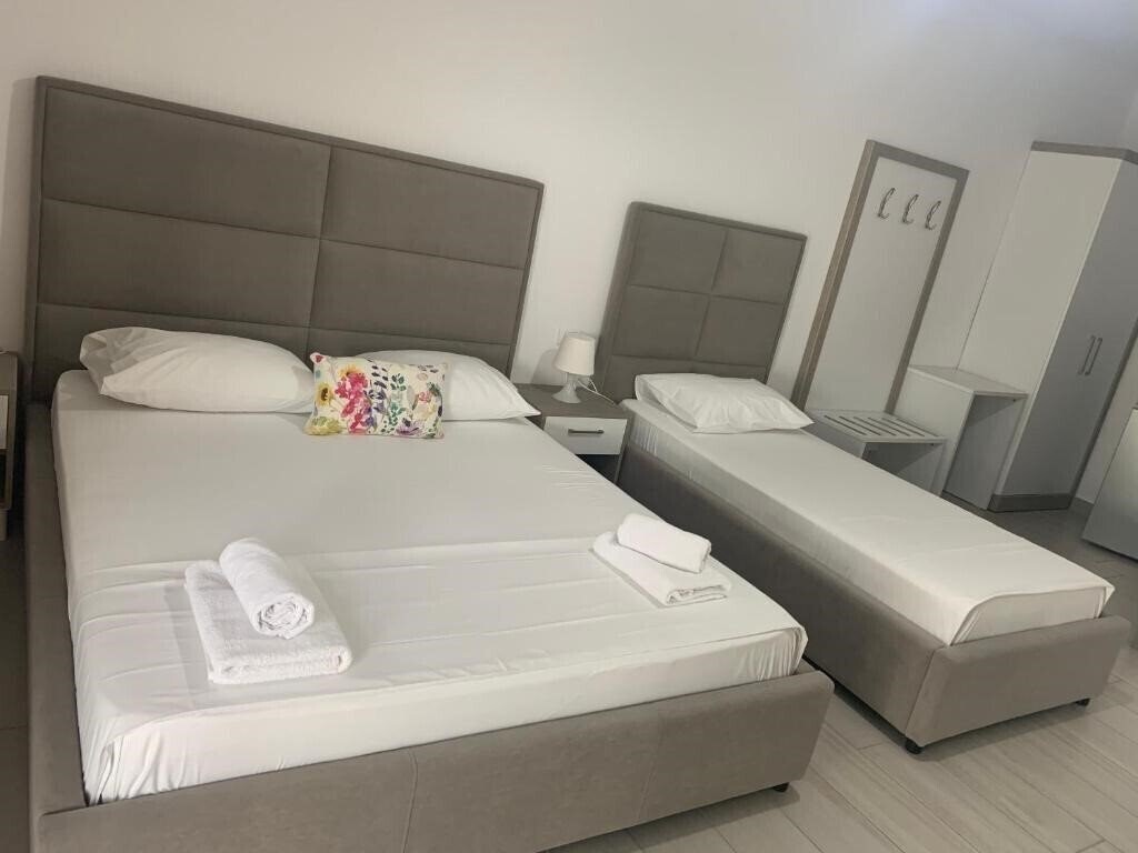 Апартаменты Riviera Qeparo 4*