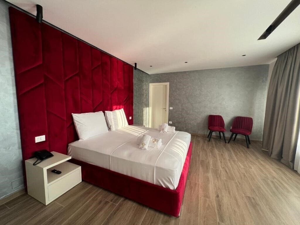 Панорама Hotel Leon's (ex. Hotel Leon, Hotel Leons) 3*