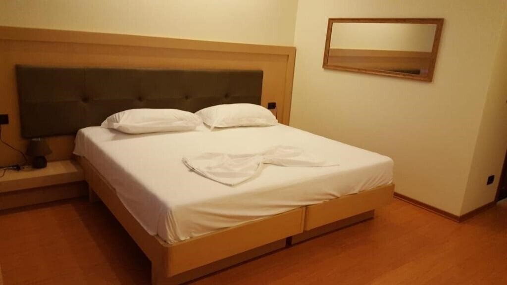 Панорама Icon Hotel 3*