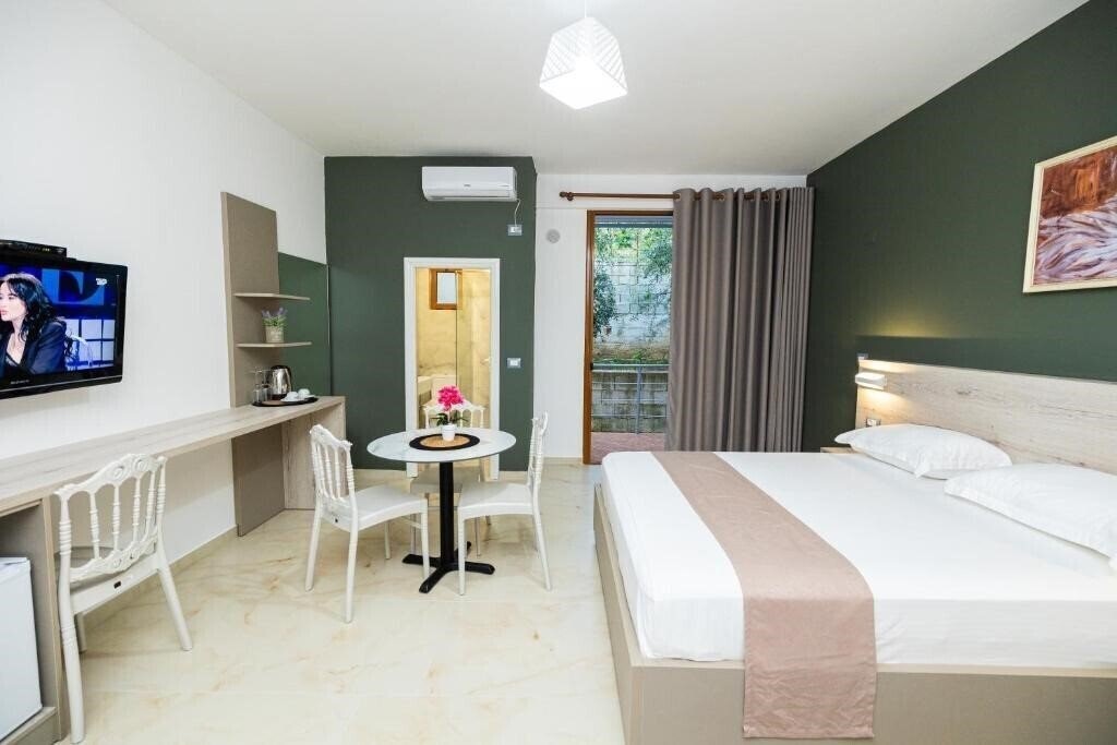 Готель Hotel Idi 3*