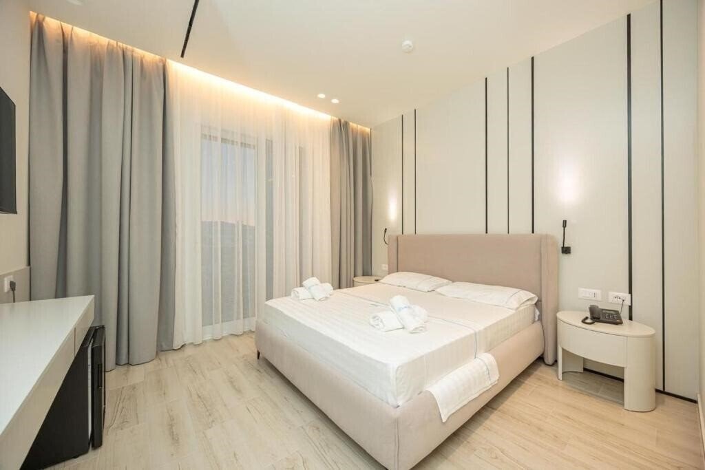 Отель Laid Hotel (ex. Amazon Laid Hotel) 4*