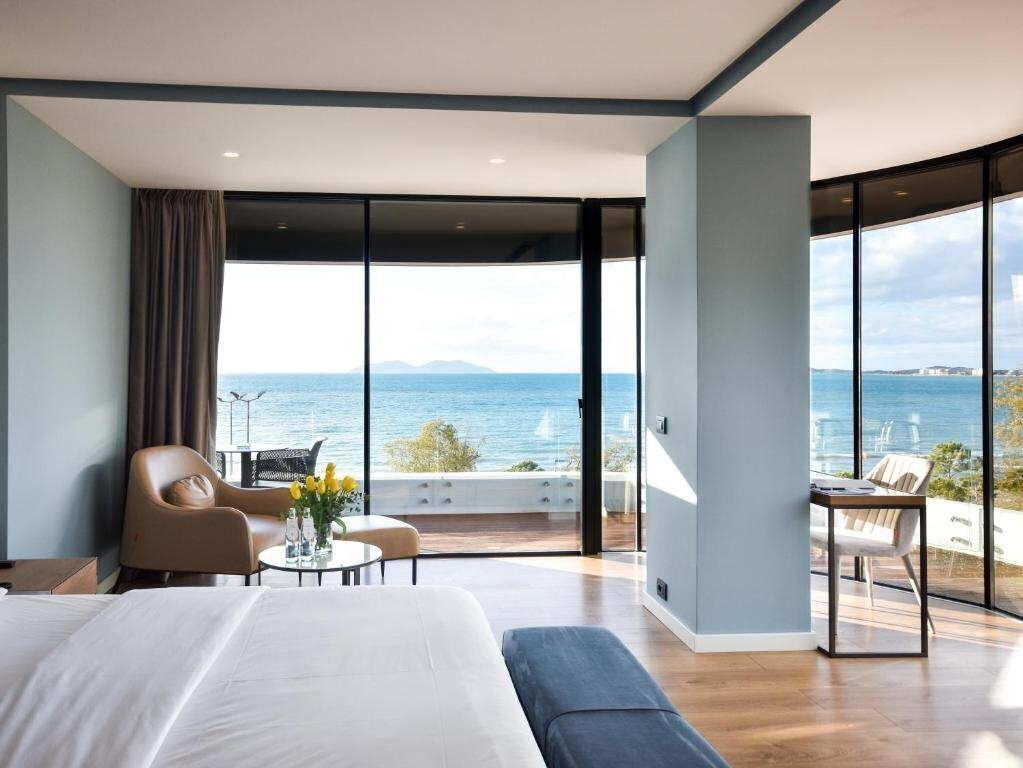 Изображение Yacht Hotel 4*