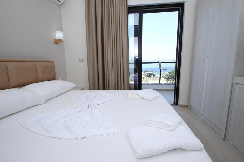 Фотографія Roalb 4*