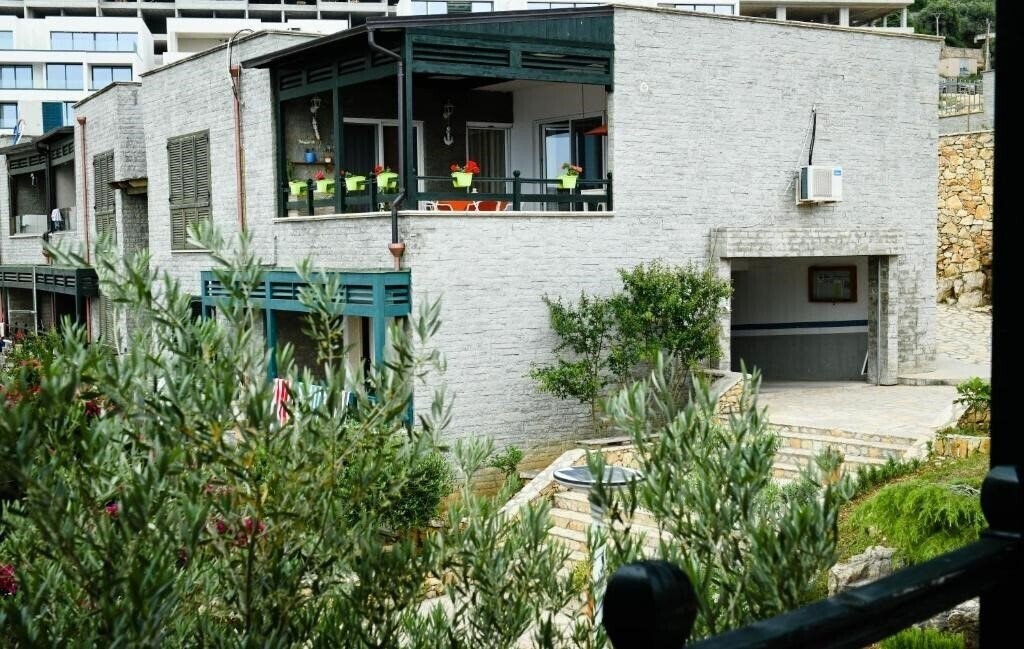 Вид Dorina App 3*