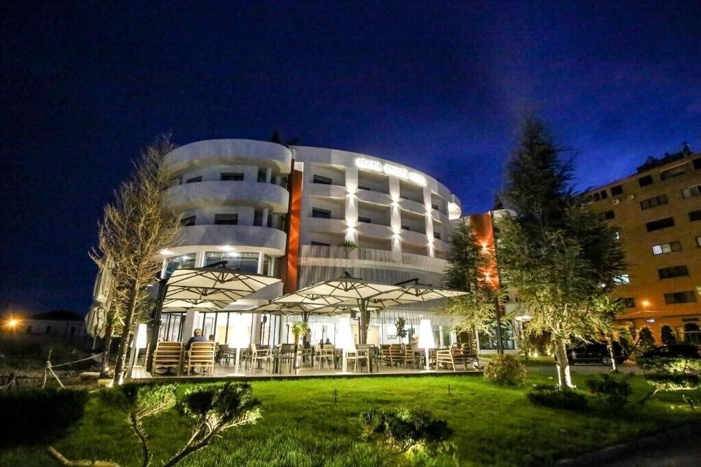 Отель Regina Garden 4*