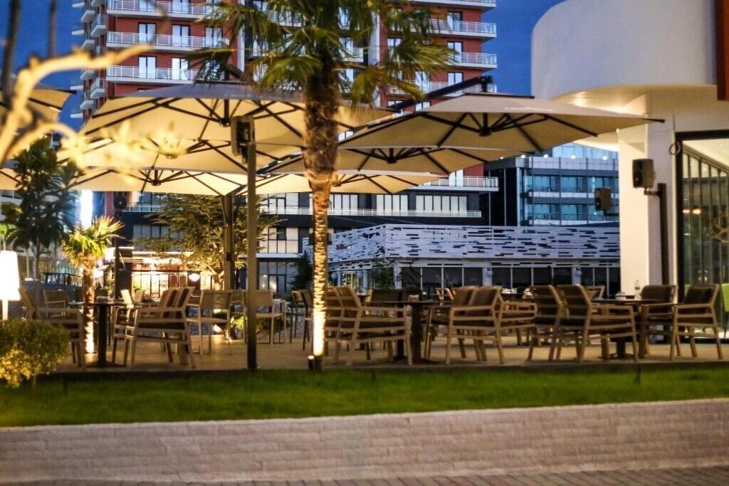 Картинка Regina Garden 4*