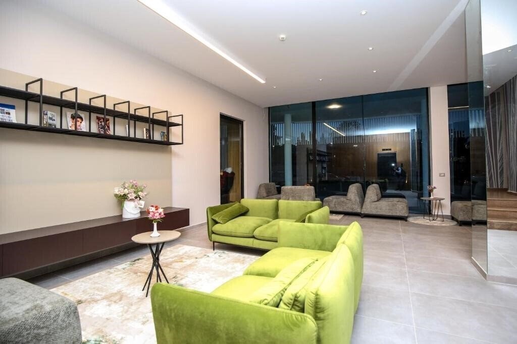 Панорама Regina Garden 4*