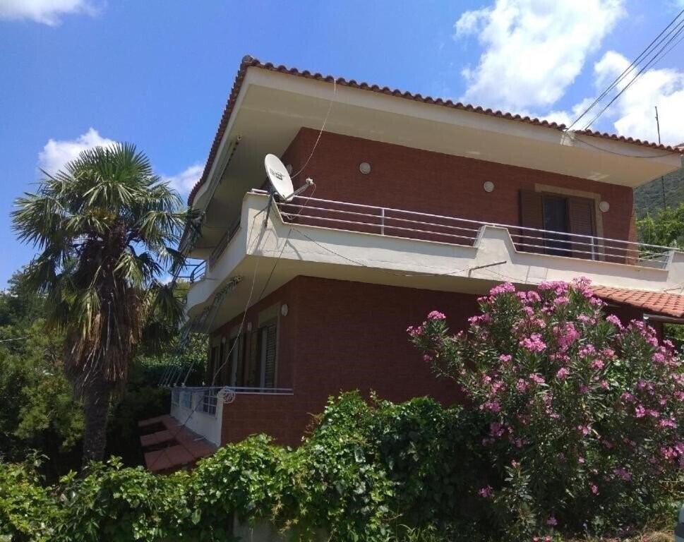 Готель Alliaj Guest House 3*