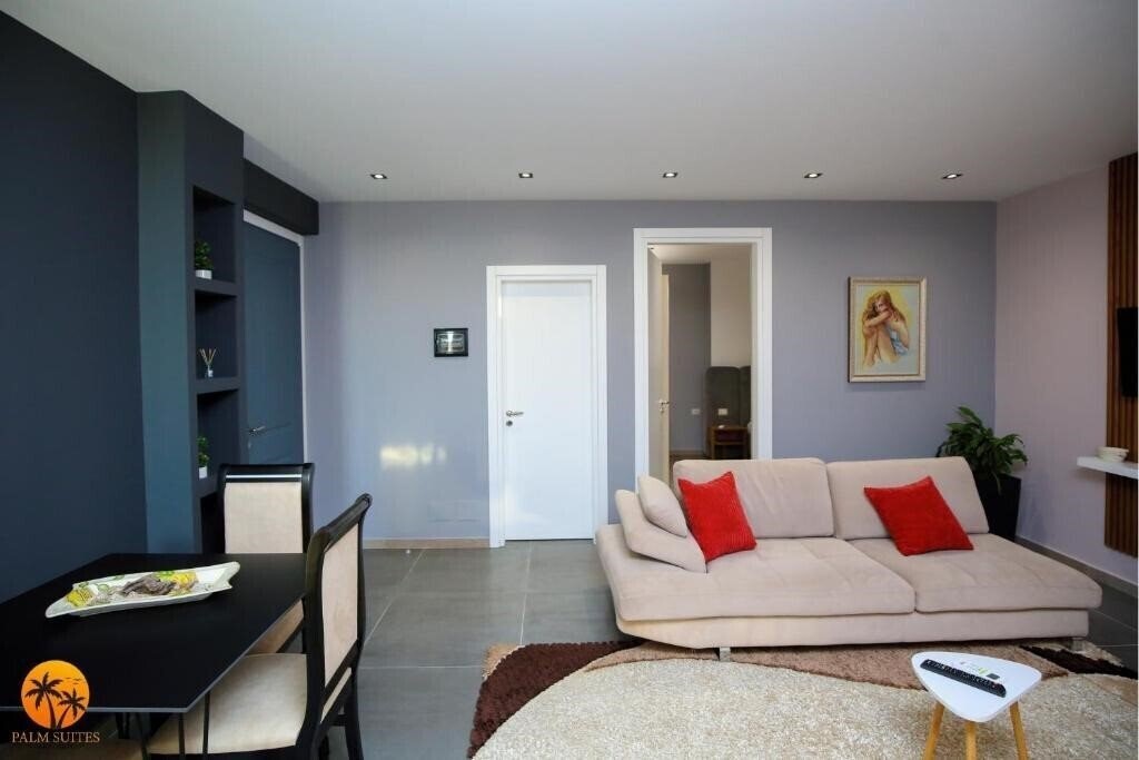 Панорама Palm Suites 3*