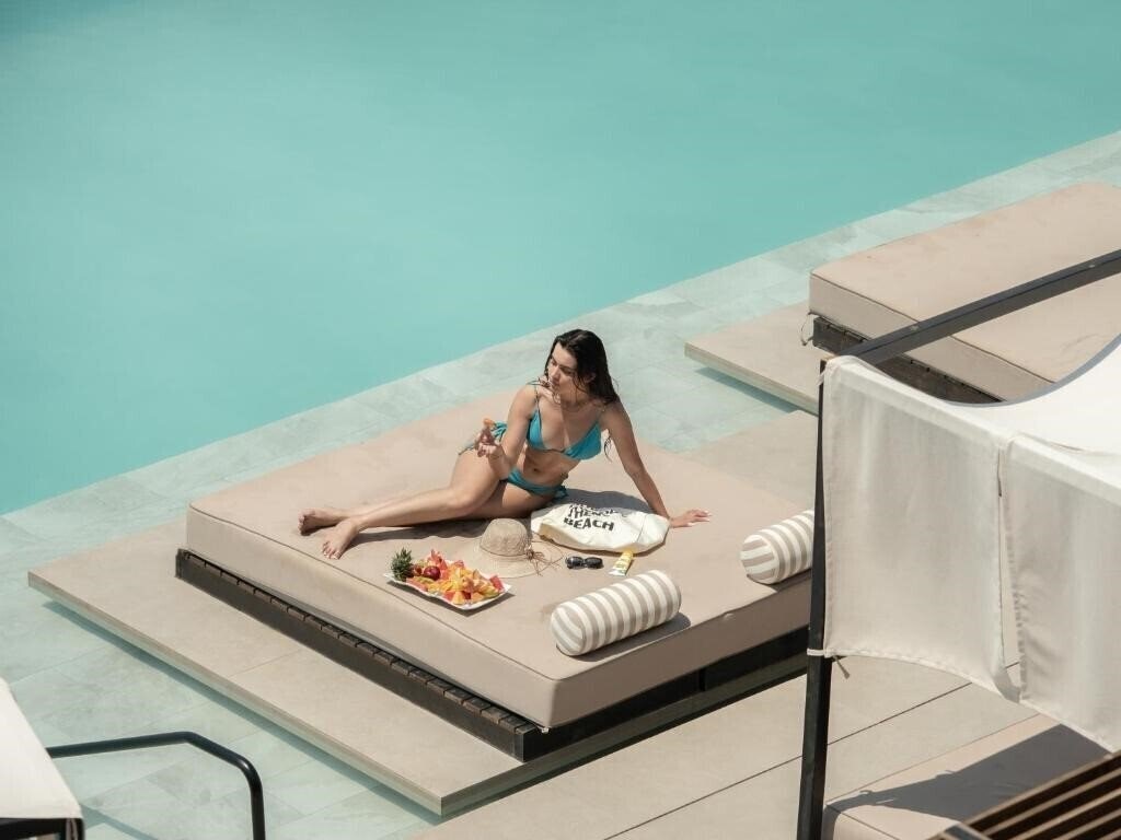 Вид Nobus Hotel 4*