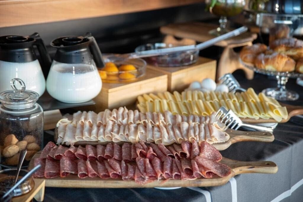 Панорама Miramare Boutique Hotel (ex. Florence Vlora) 3*