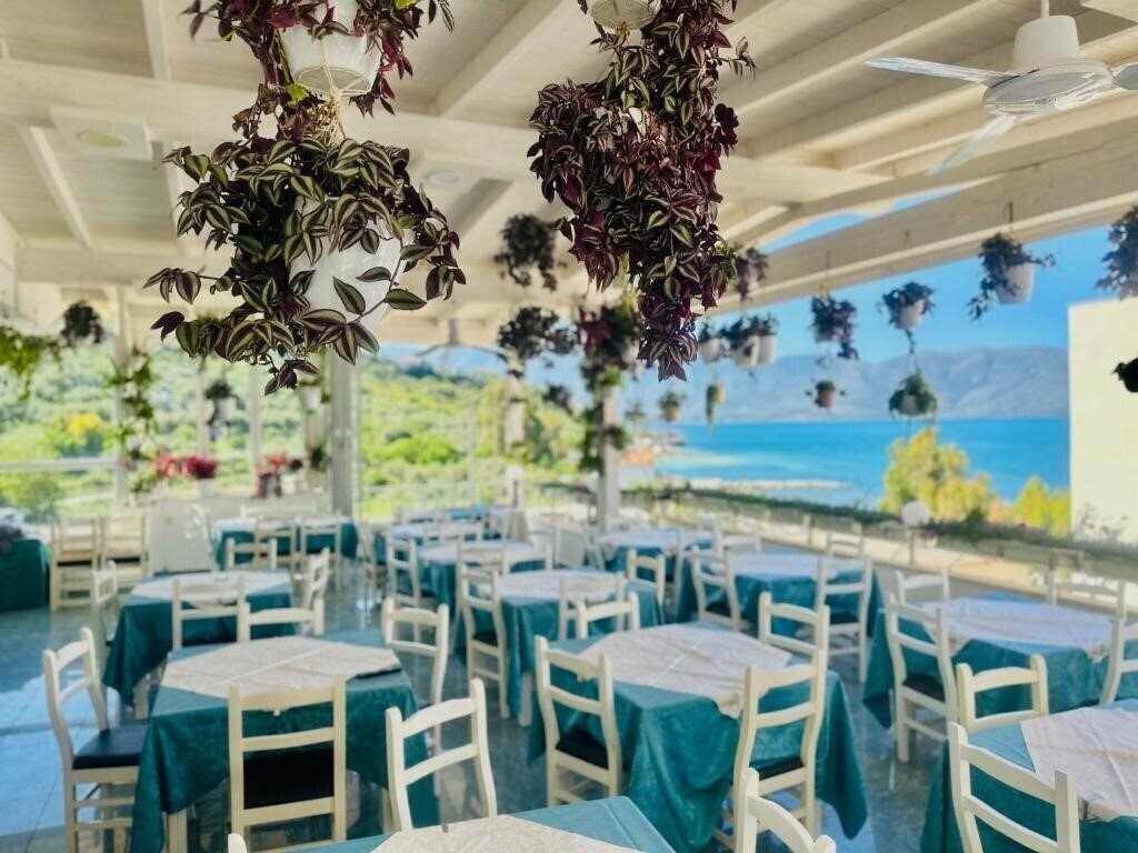 Апартаменты Garden Hotel 3*