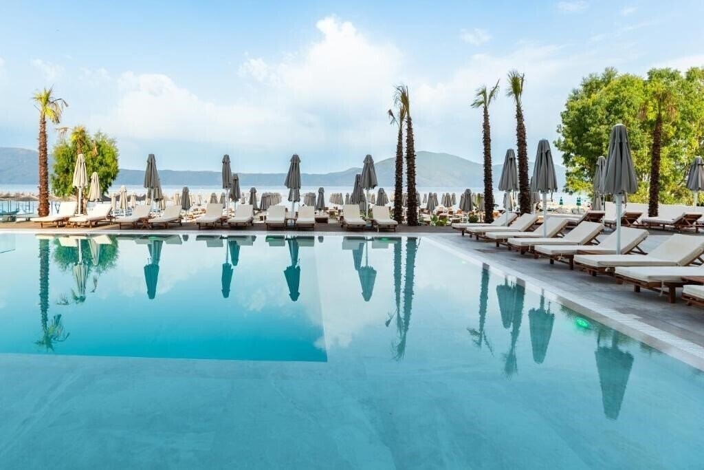 Вид Morina Beach 4*