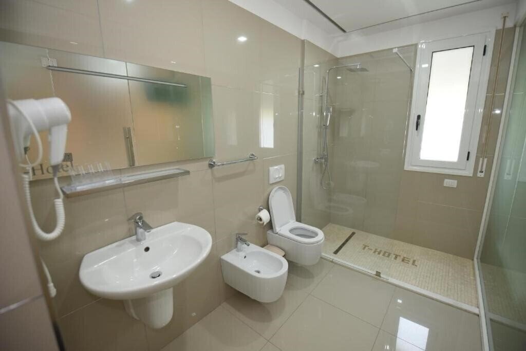 Апартаменты Hotel Thea 4*