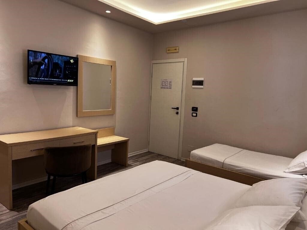 Картинка Hotel Lungomare Vlore (ex. Lungomare Hotel) 3*