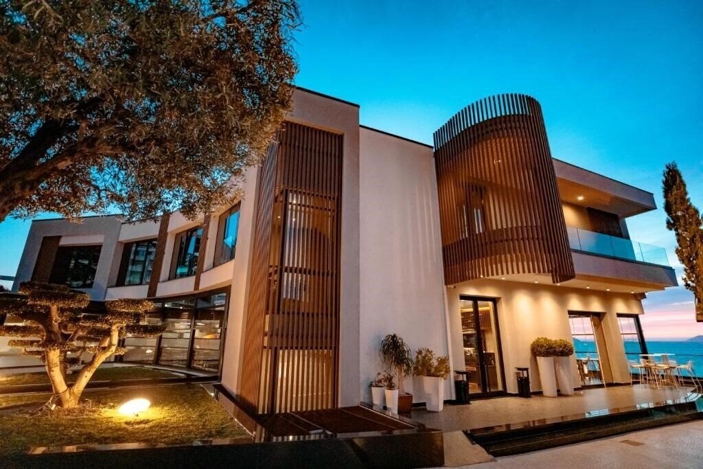 Отель Miramare Hotel 4*