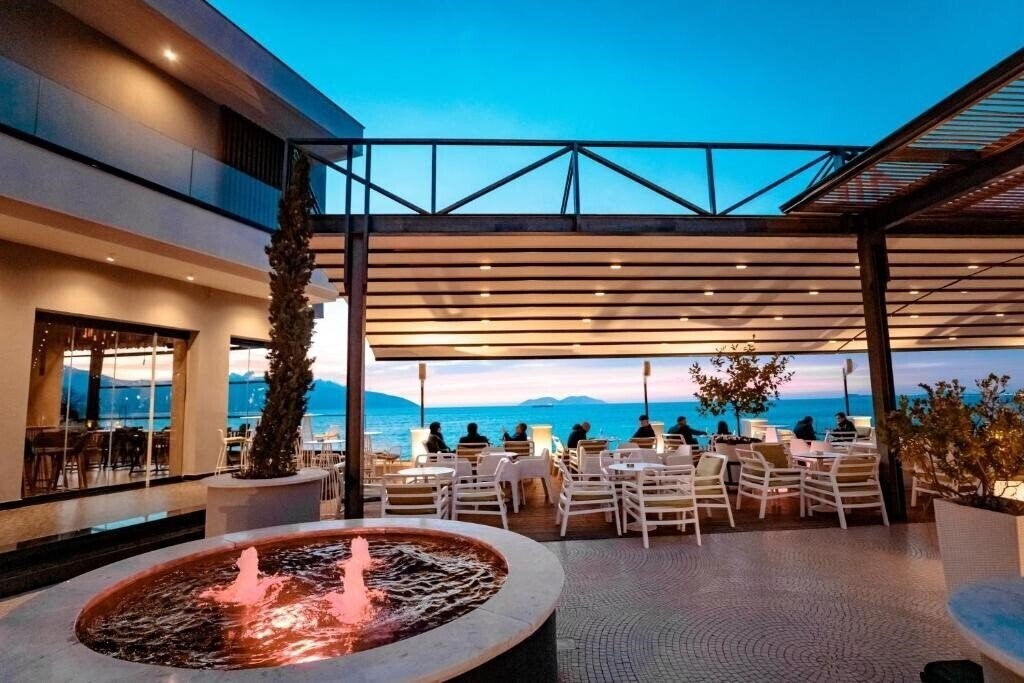 Апартаменты Miramare Hotel 4*