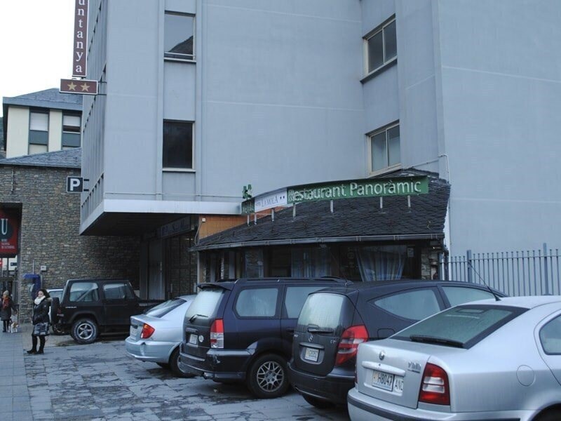 Панорама La Mola 2*