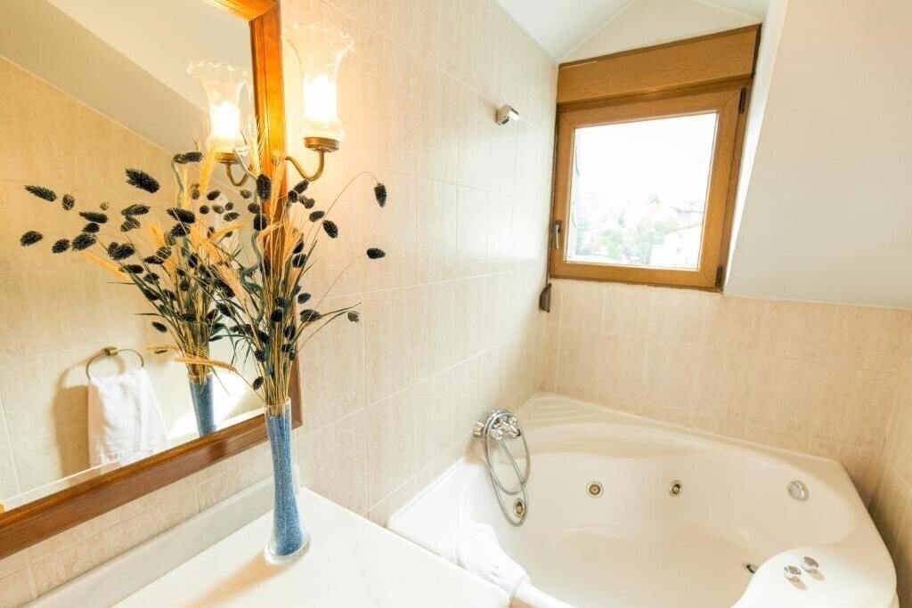 Територія Paris 3*