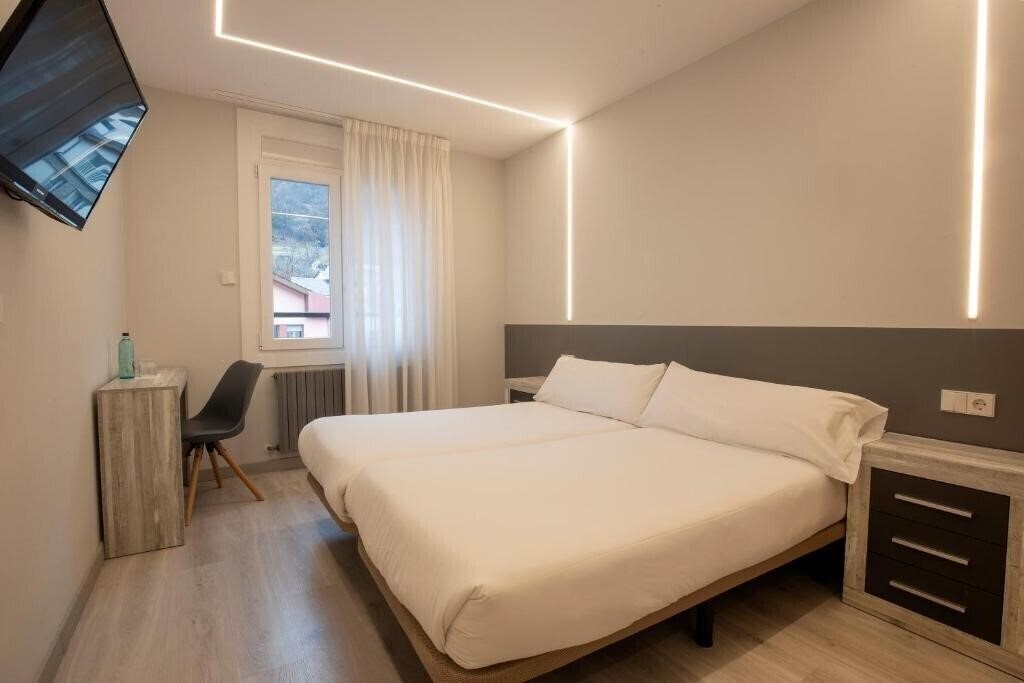 Фото Evenia Oros 3*