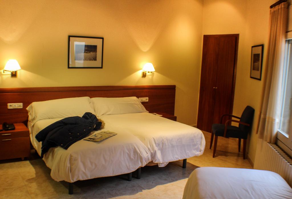 Фотографія Oros (ex. Somriu Oros) 3*