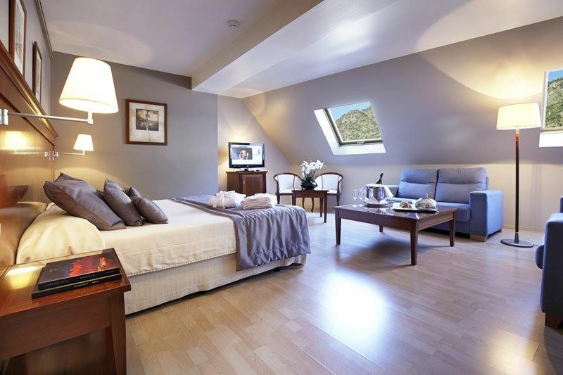 Панорама Fenix 4*