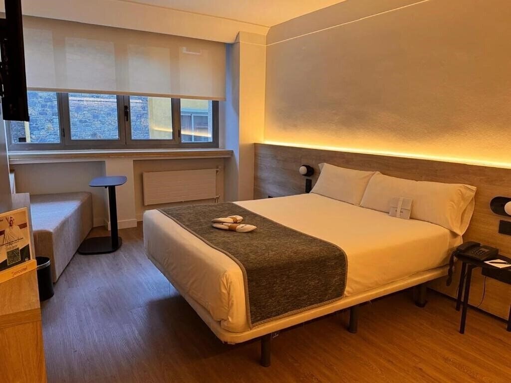 Фотографія Delfos 4*