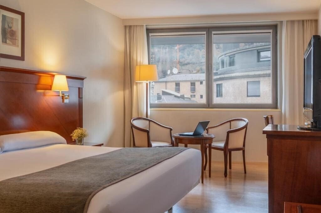 Вид Golden Tulip Andorra Fenix 4*