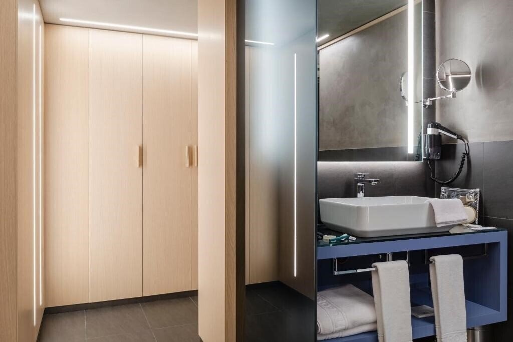 Панорама Metropolis 4*