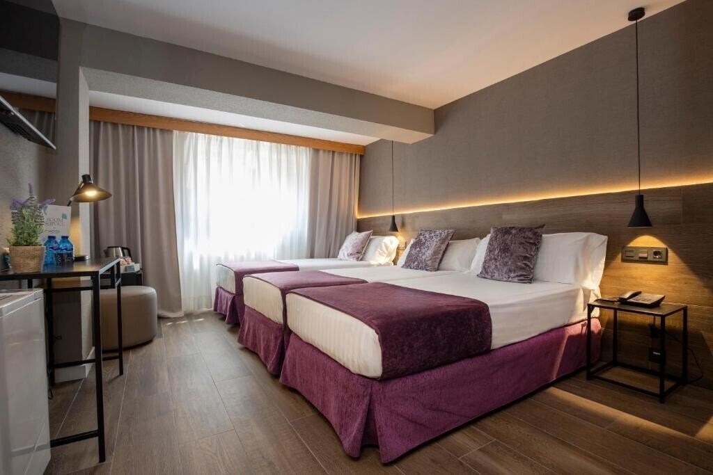 Фотографія Eureka 4*