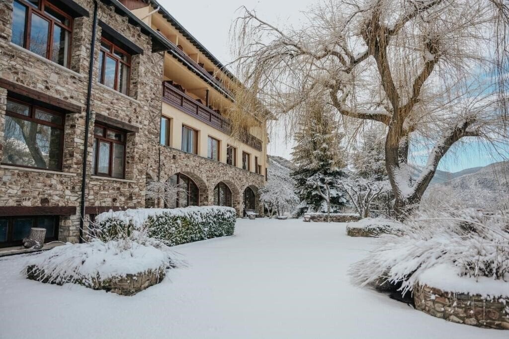 Панорама Hotel Babot 3*