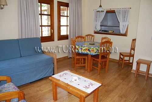 Вид Aparthotel Fijat 3*