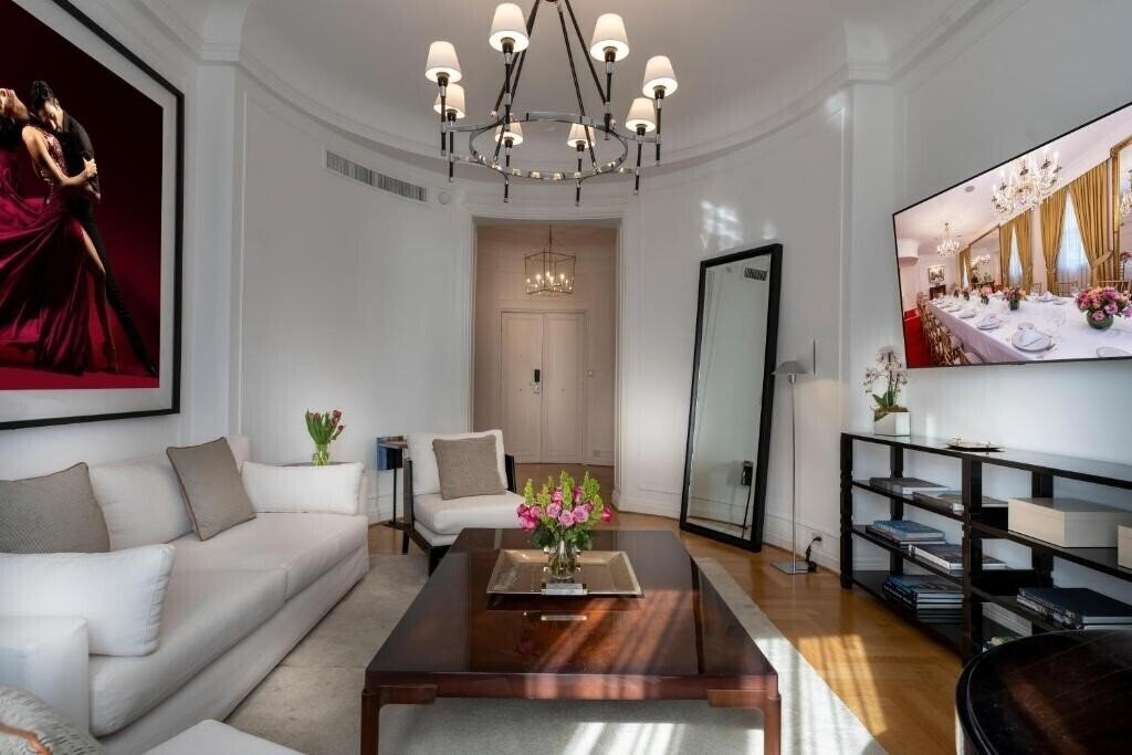 Апартаменти Alvear Palace Hotel 5*