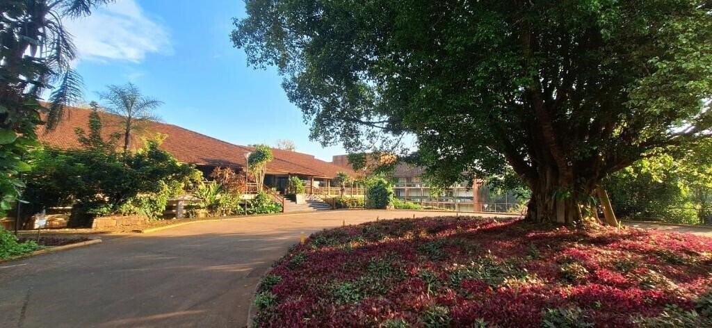 Вид Esturion Hotel & Lodges 4*