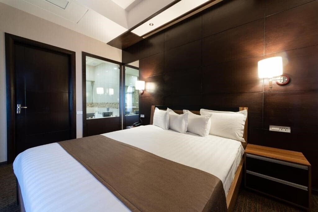 Вид Bass Hotel 4*