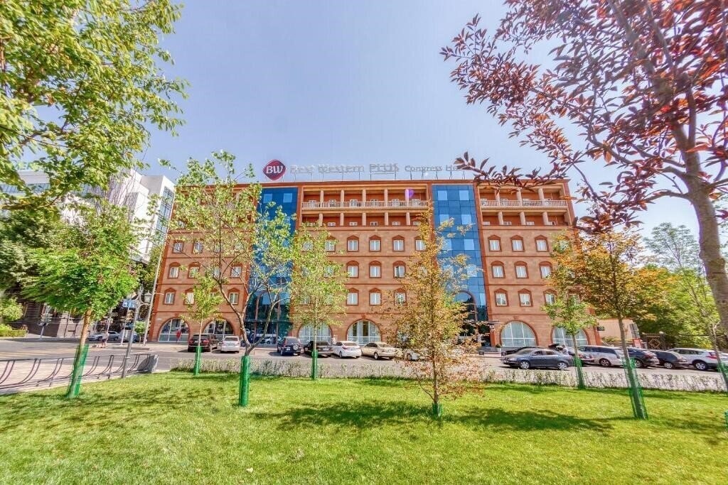 Апартаменты Best Western Congress Hotel 4*