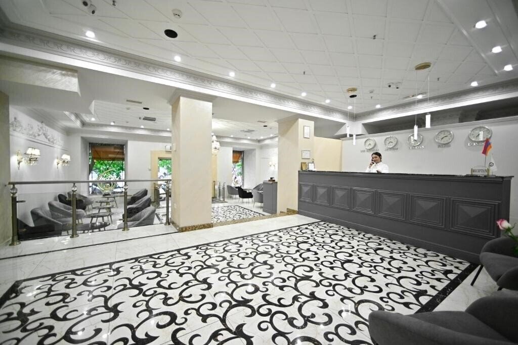 Вид Imperial Hotel Palace 4*