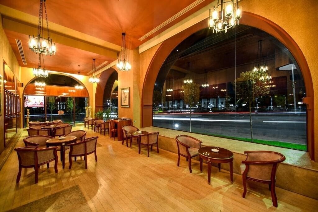 Фотография Metropol Hotel Yerevan 4*