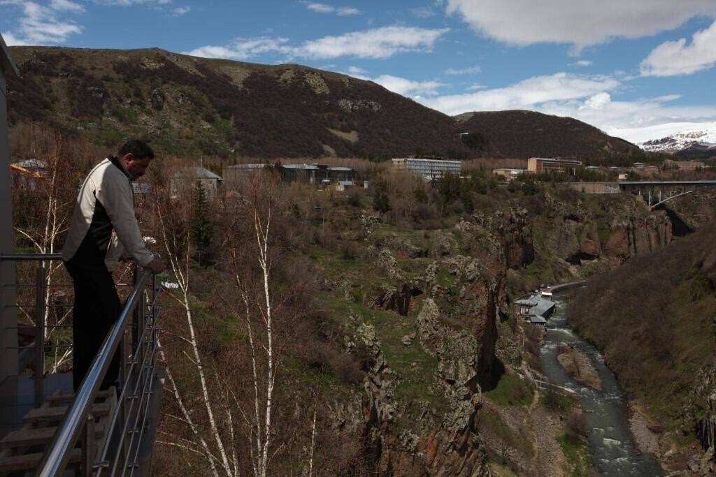 Апартаменты Nairi Hotel 3*